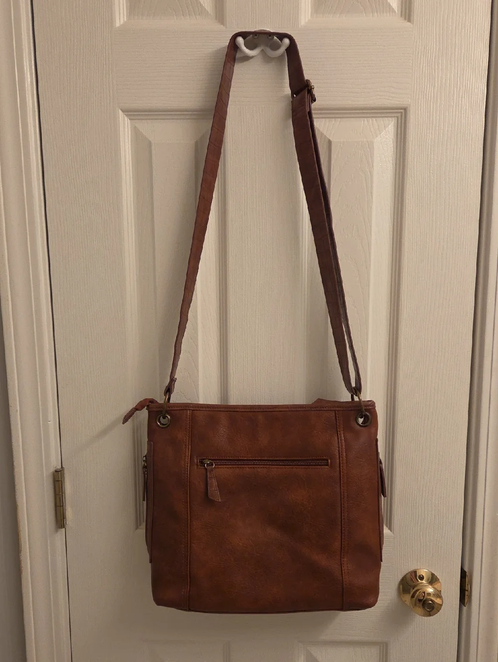 Bueno Brown Vegan Leather Crossbody Bag for Women, Excellent Like New Condition - Picture 7 of 16